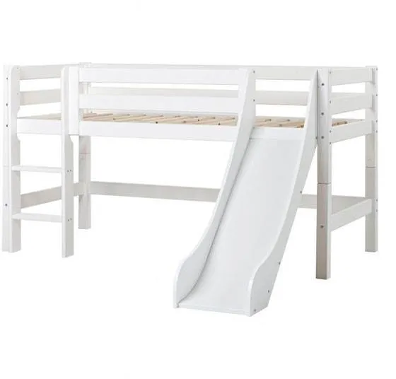 Hoppekids ECO Luxury halvhøy seng med sklie og stige - 120x200